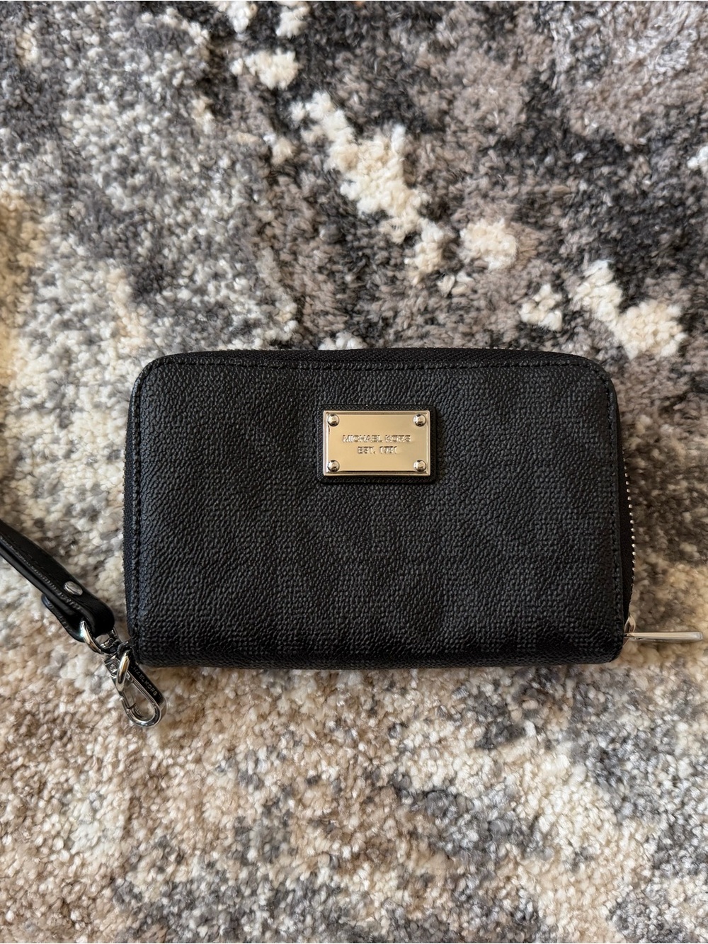 Michael Kors Black Leather Zip Card & Key Holder with Gold Plaque
